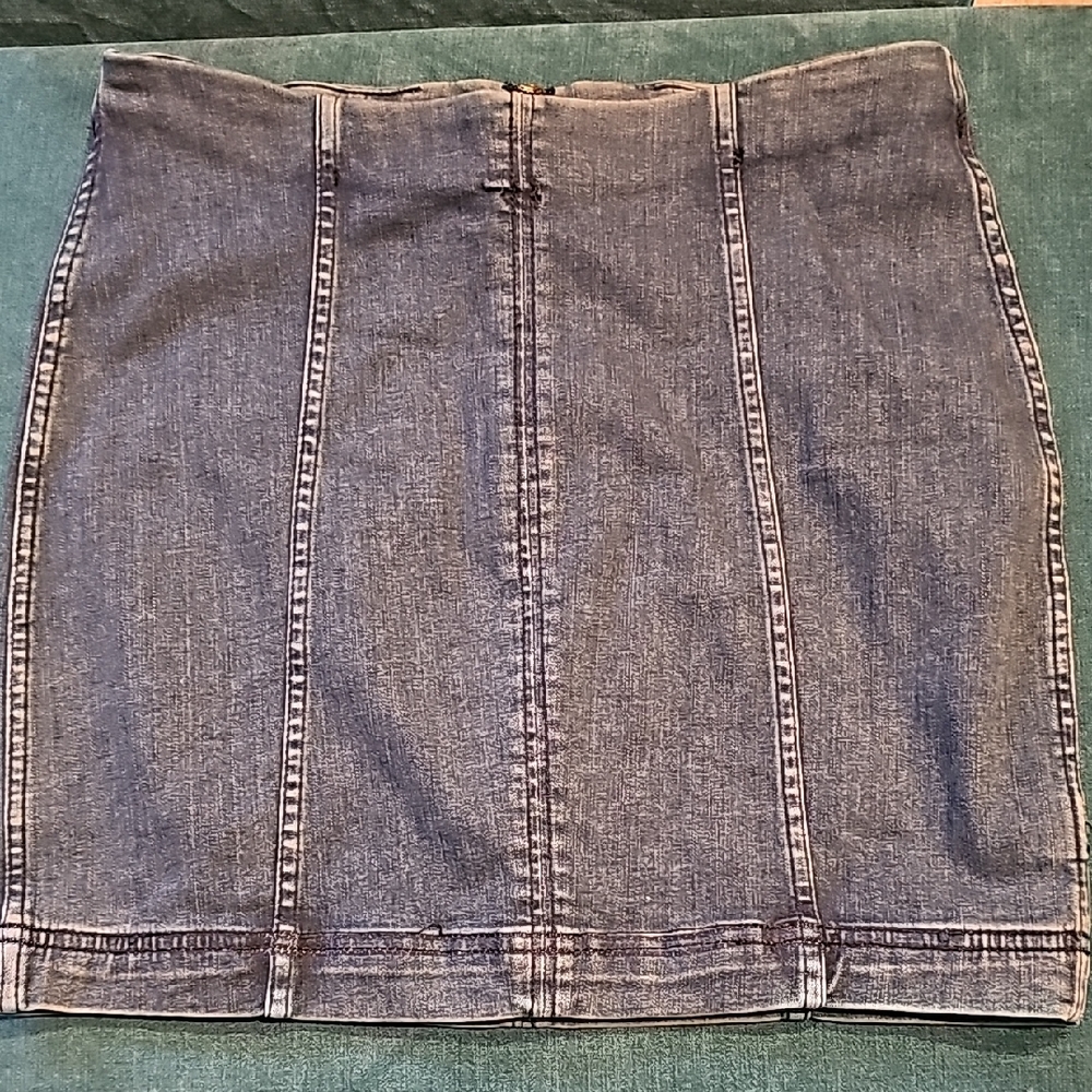 Free People Denim Mini Skirt size 10.  Never worn but removed tags.